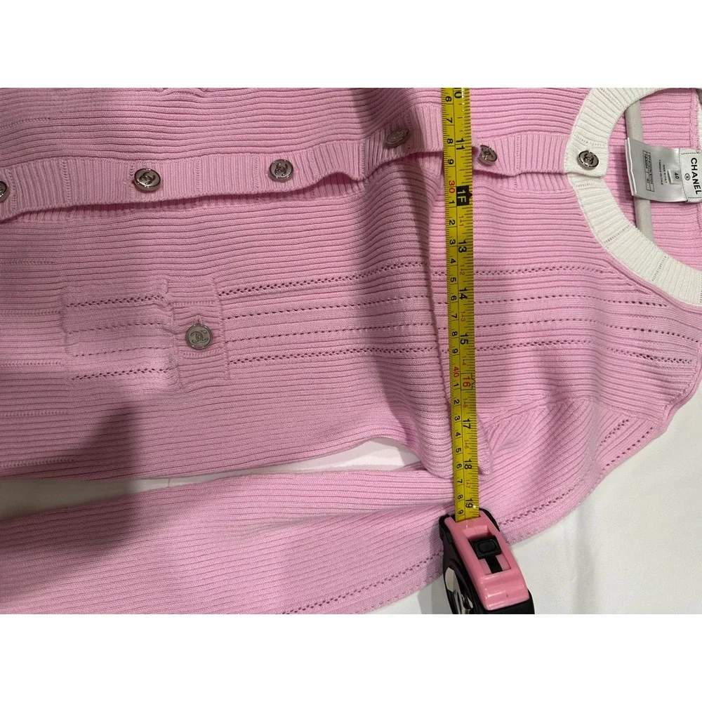 23P Chanel Pink Ribbed Knit CC Logo Button Cardigan Size 40 - Picture 14 of 16
